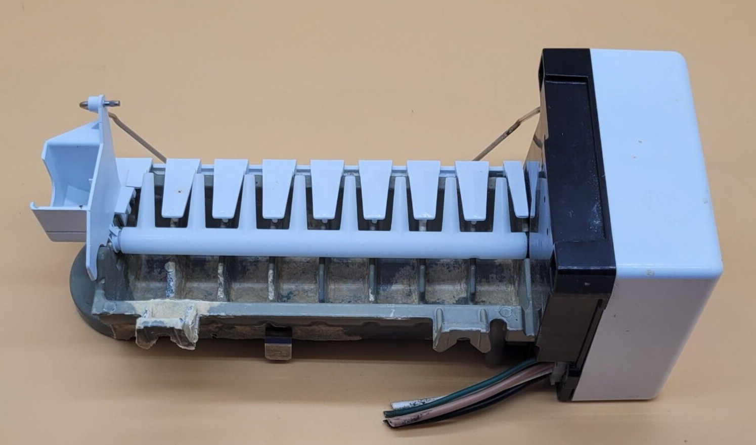 Genuine Refrigerator Whirlpool Ice Maker Part#627987