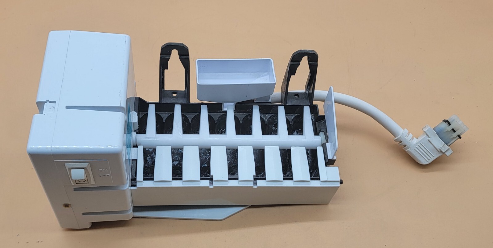 Genuine Refrigerator GE Ice Maker Part#200D1181G022