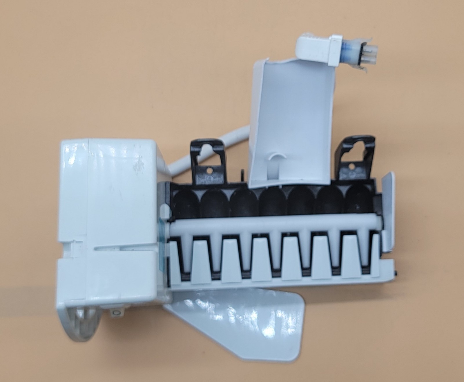 Genuine Refrigerator GE Ice Maker Part#200D1181G026