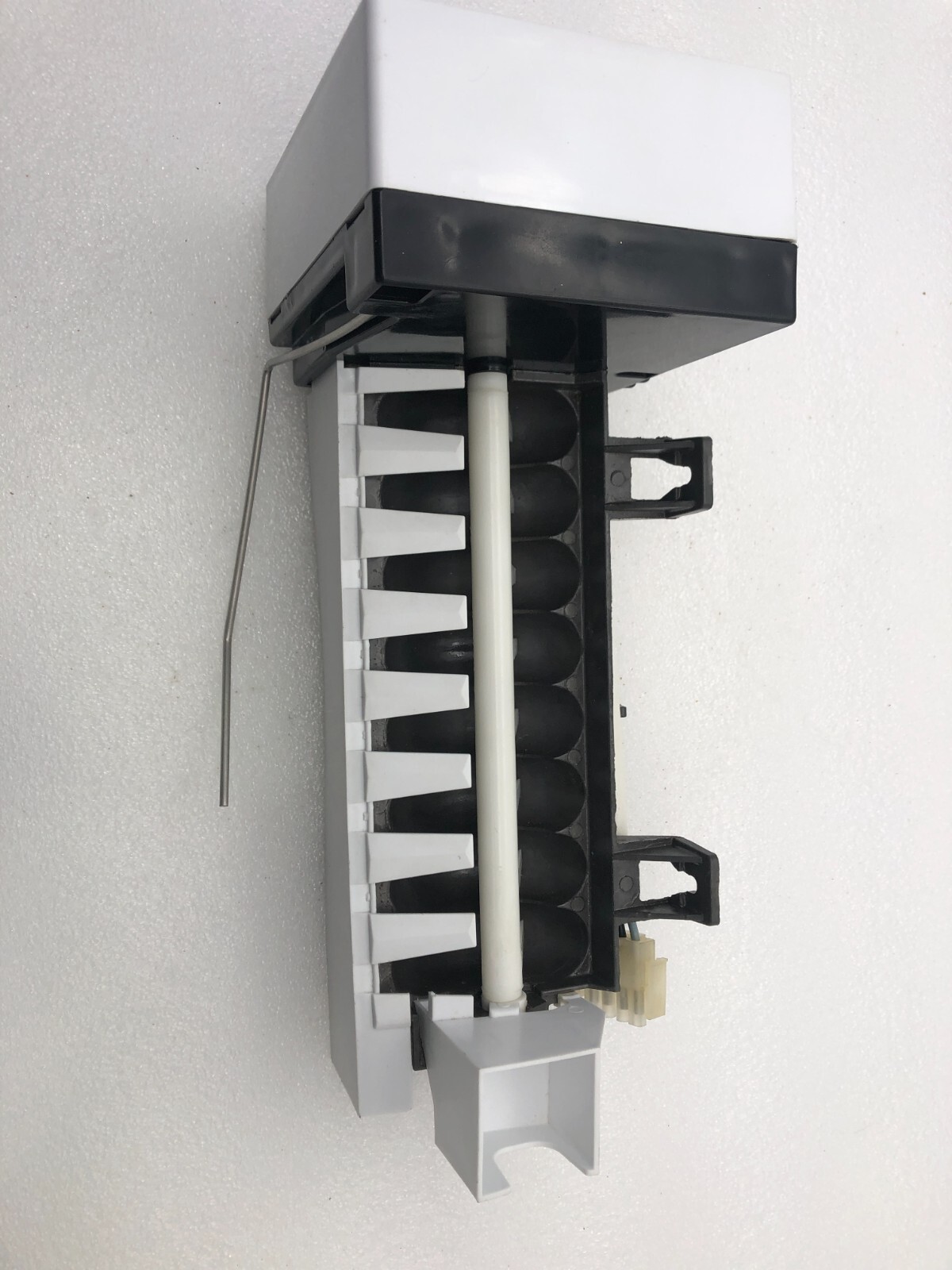 Genuine Refrigerator Ice Maker Part#33060500