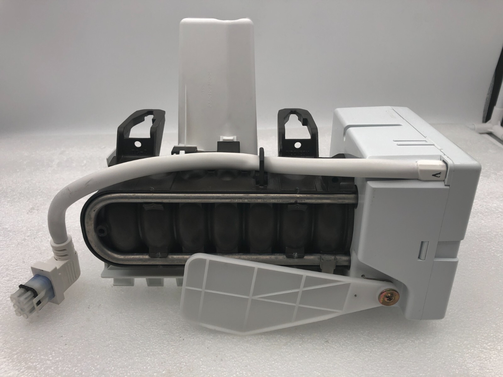 Genuine Kenmore Refrigerator Ice Maker Part#WRX10044 200D1181G013