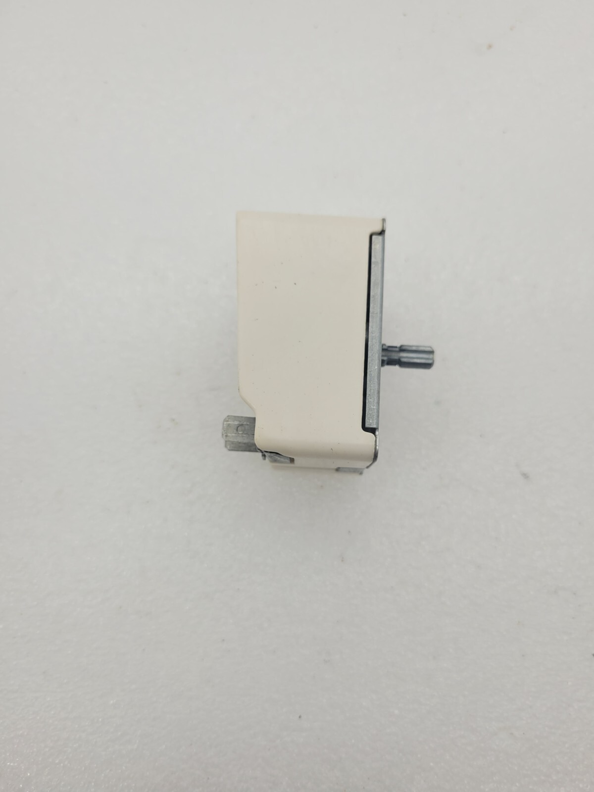 Genuine Maytag Range Oven Surface Element Switch Part# 3148952 NL811701 0321004