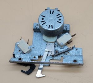 Genuine Double Oven Whirlpool Door Latch Part#W10195934
