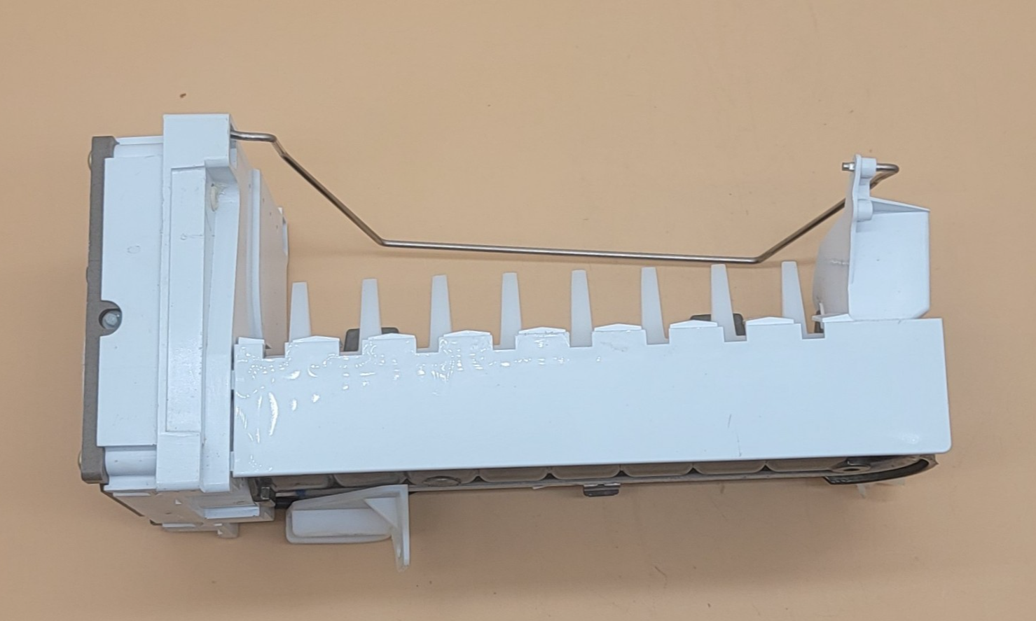Genuine Refrigerator Whirlpool Ice Maker Part#W10632400