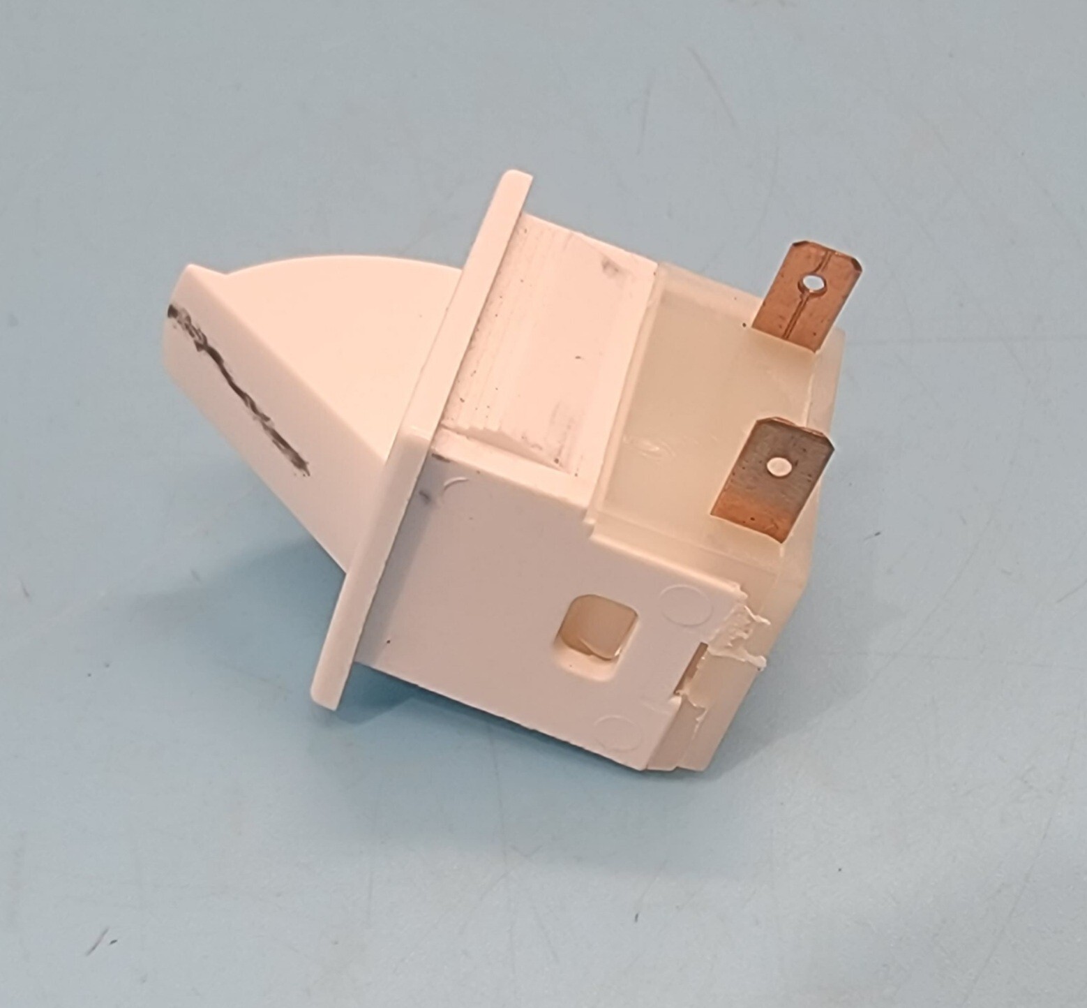 Genuine Refrigerator Jenn-Air Door Light Switch Part#EMB 601