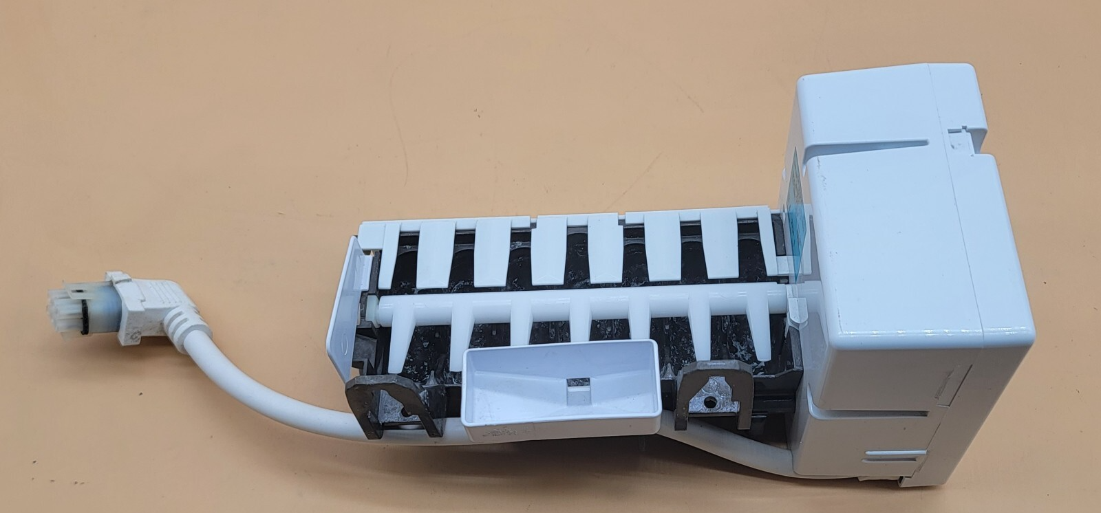 Genuine Refrigerator GE Ice Maker Part#200D1181G022