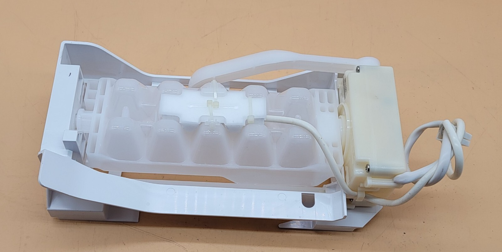 Genuine Refrigerator Frigidaire Ice Maker Part#NTPV403ZA1 243297607