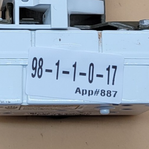 Genuine Refrigerator Whirlpool Ice Maker Part#W10498261
