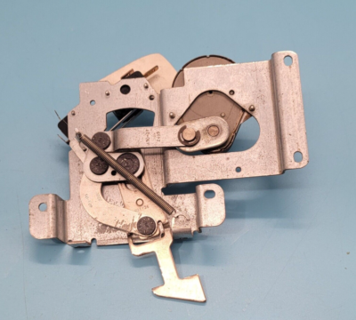 Genuine Double Oven Thermador Door Lock Part#MDL93 00489102 - Image 4