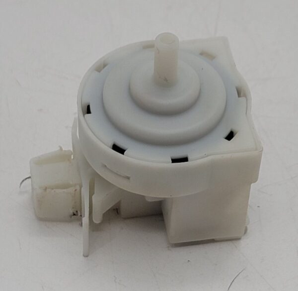 Genuine Washer GE Pressure Switch Part#175D6861P001