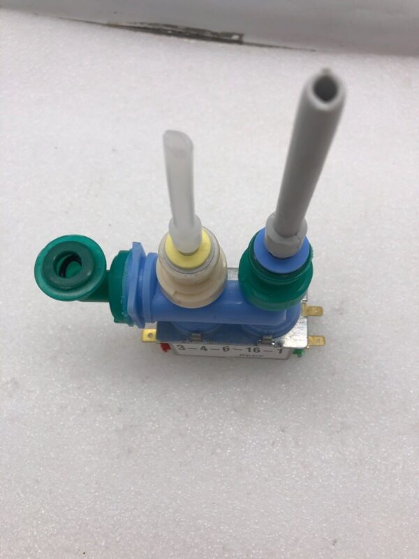 Genuine OEM Whirlpool Refrigerator Inlet Valve Part#W10341329 - Image 3