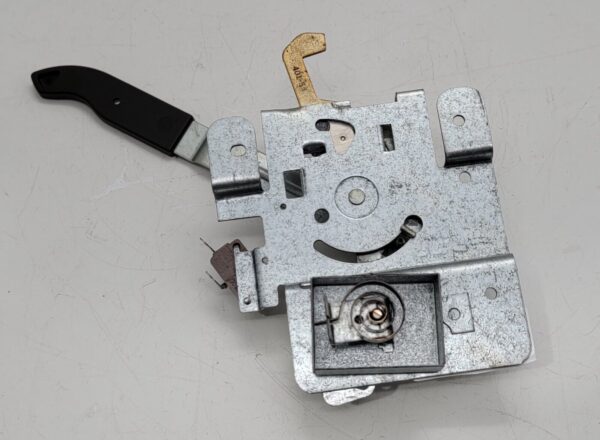 Genuine Oven GE Door Lock Latch Part#164D3739 - Image 4