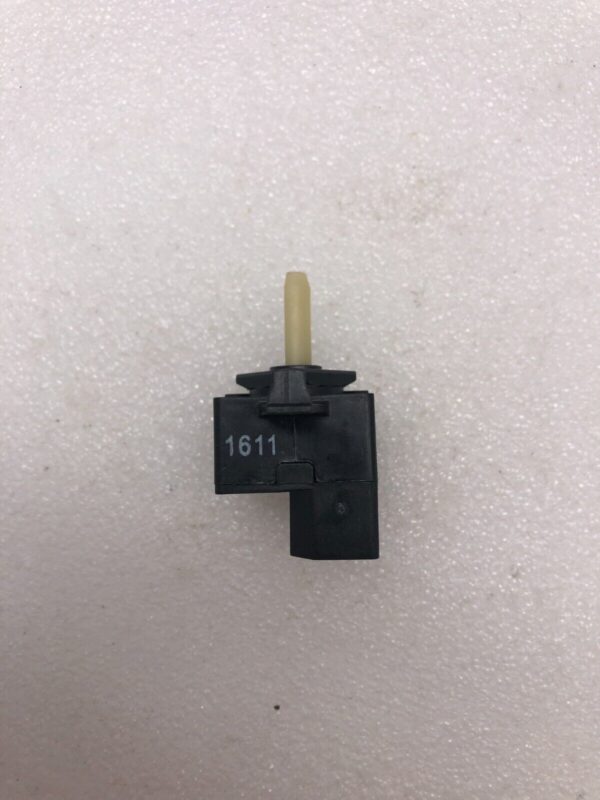 Genuine Whirlpool Maytag Kenmore Dryer Temperature Switch part#W10661453 - Image 4