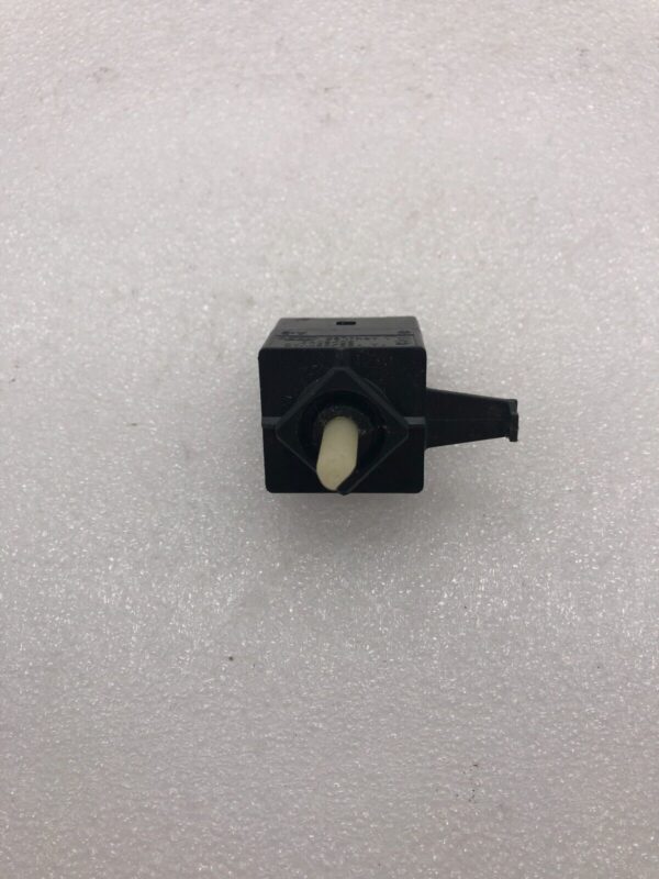 Genuine Whirlpool Washer Temperature Switch part#3399639 - Image 4